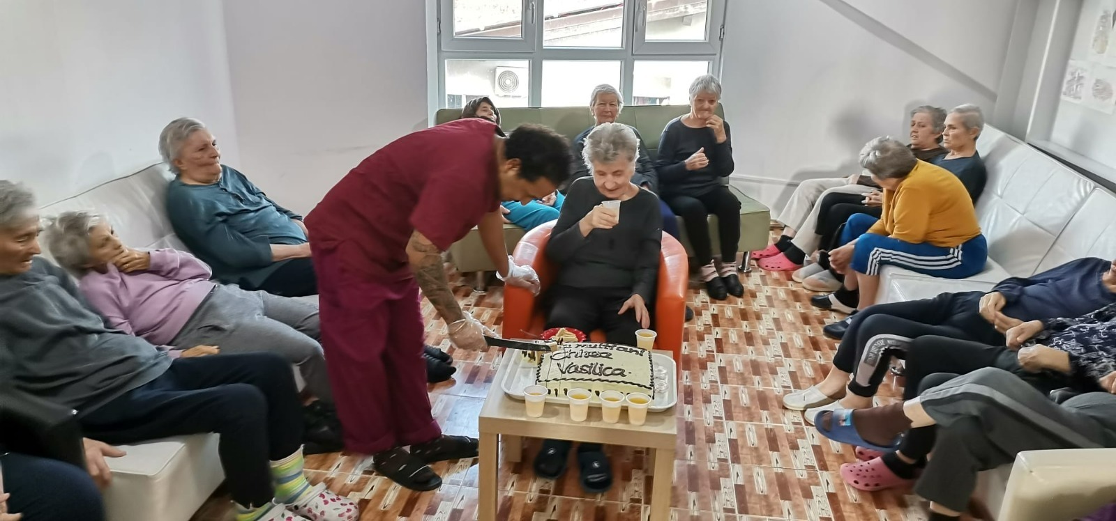 Aniversare la cămin